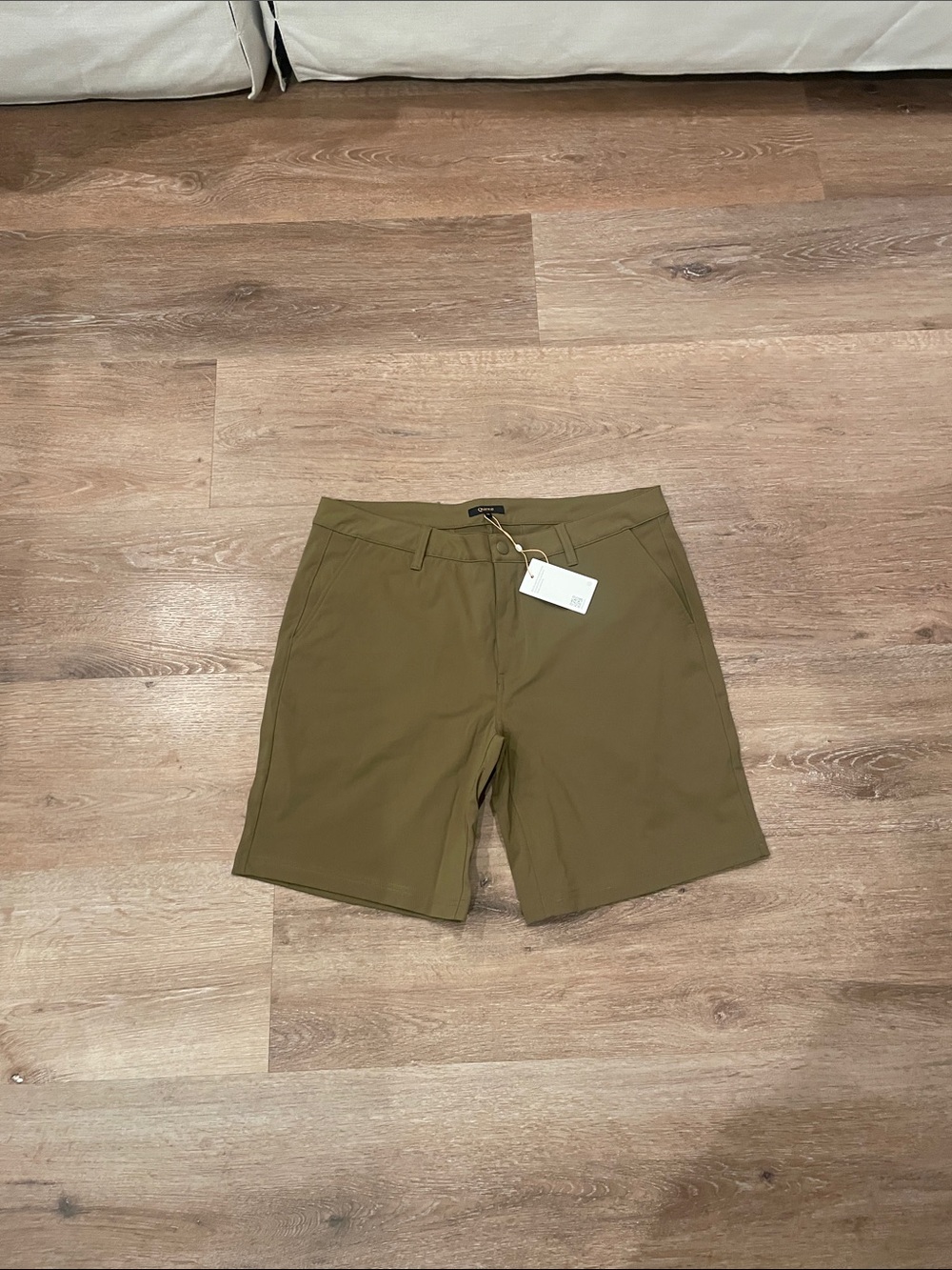 Quince Olive Flat-Front Men's Shorts